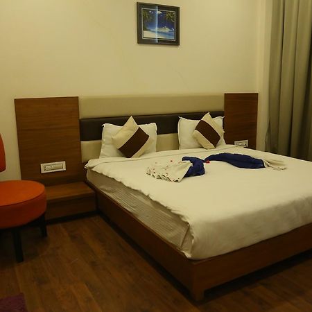 Hotel Anantaragreens Disa Bagian luar foto