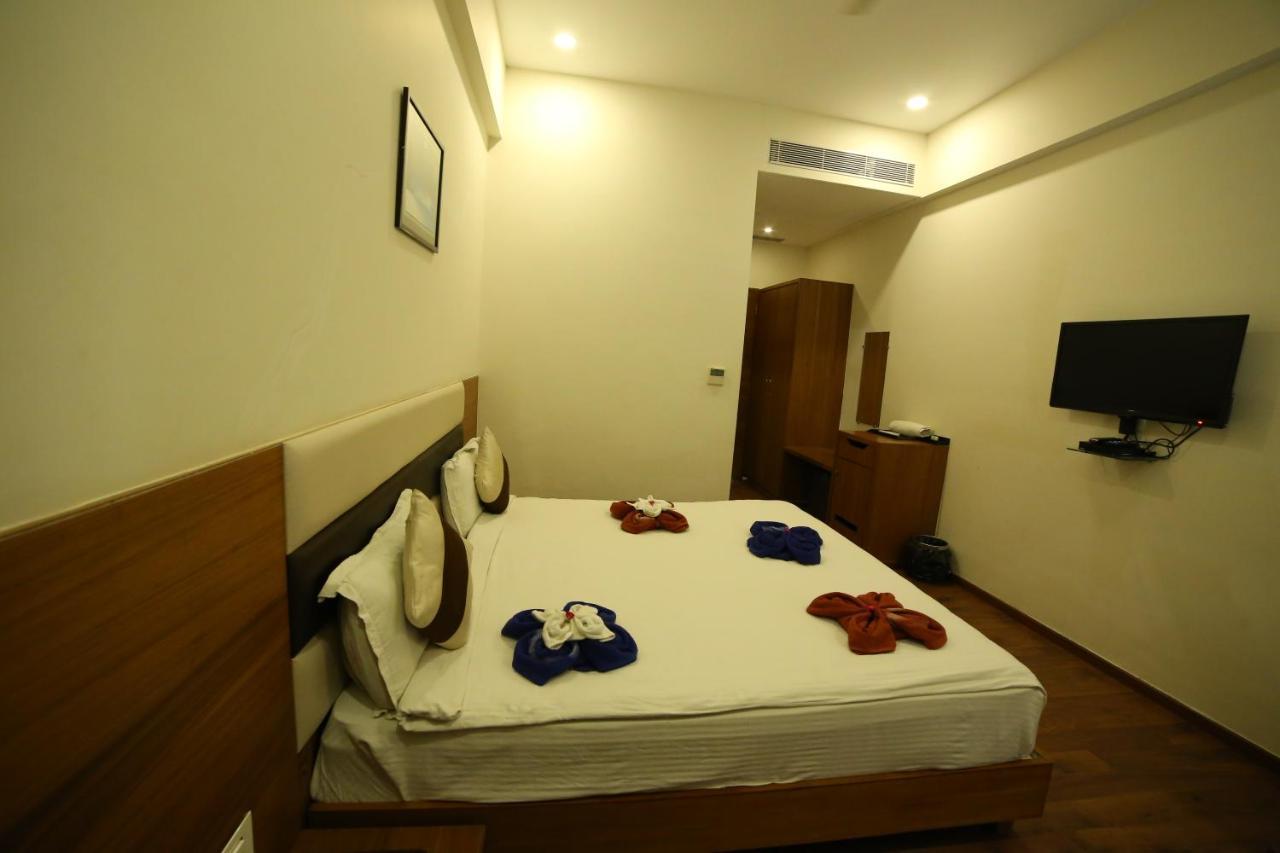 Hotel Anantaragreens Disa Bagian luar foto