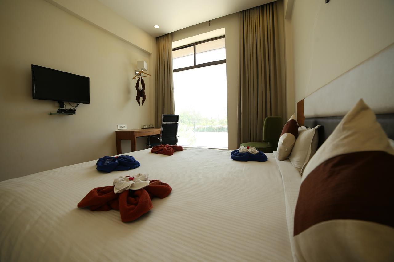 Hotel Anantaragreens Disa Bagian luar foto