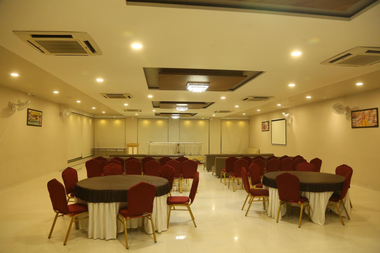 Hotel Anantaragreens Disa Bagian luar foto