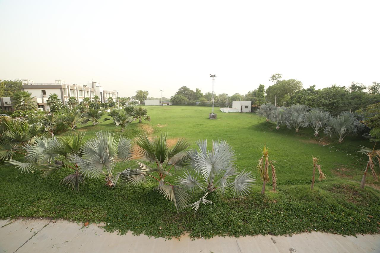 Hotel Anantaragreens Disa Bagian luar foto