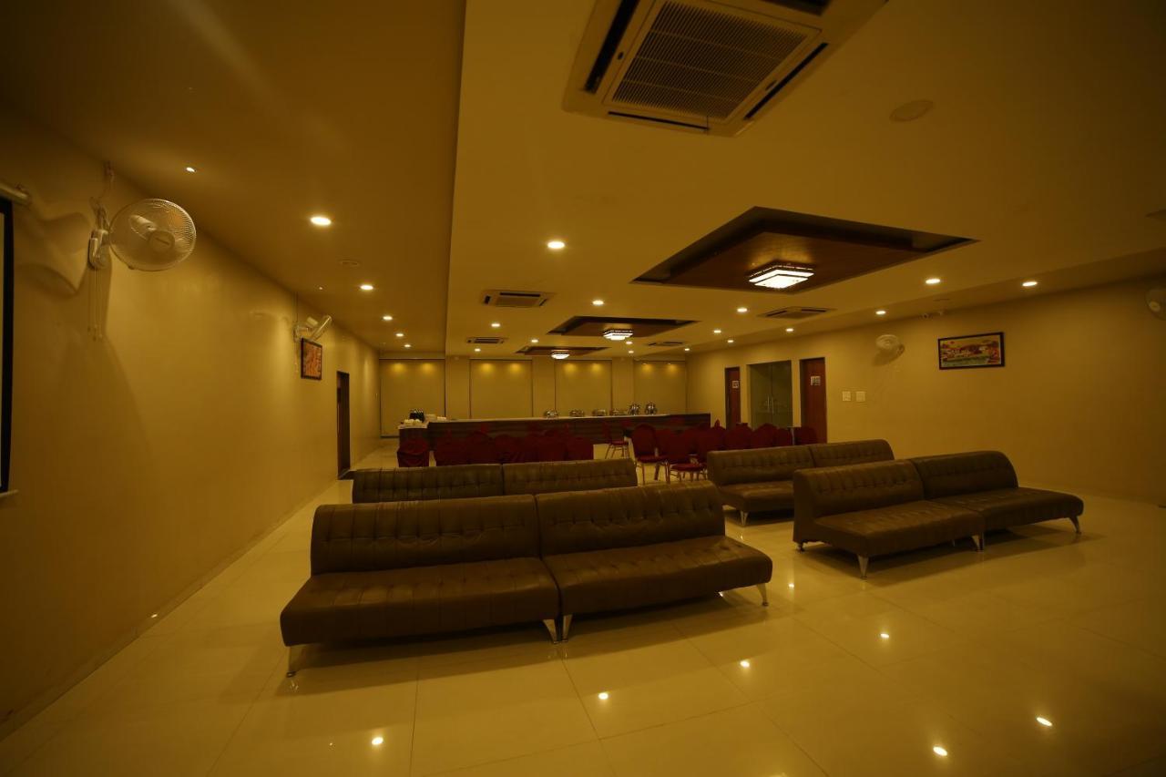 Hotel Anantaragreens Disa Bagian luar foto