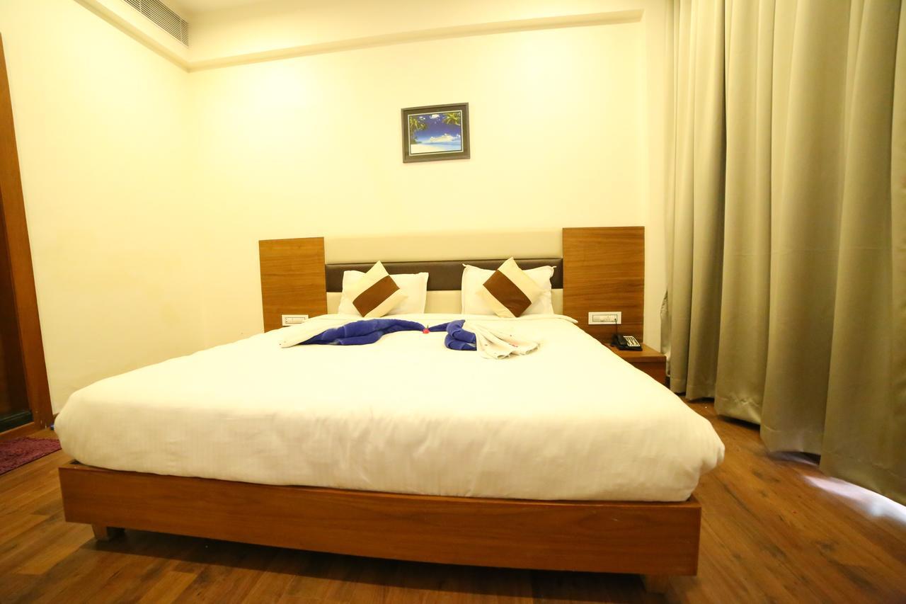 Hotel Anantaragreens Disa Bagian luar foto