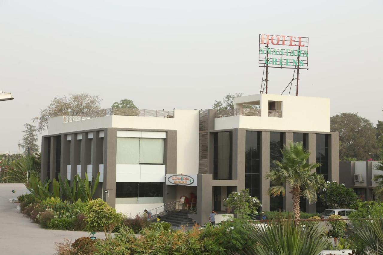 Hotel Anantaragreens Disa Bagian luar foto