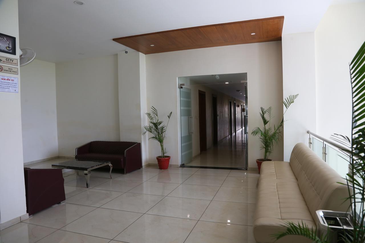 Hotel Anantaragreens Disa Bagian luar foto