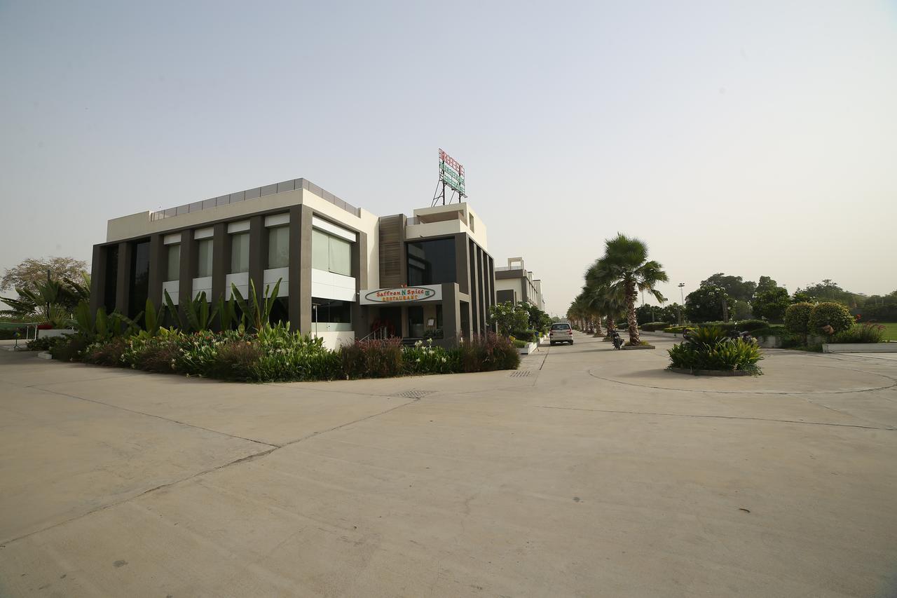 Hotel Anantaragreens Disa Bagian luar foto